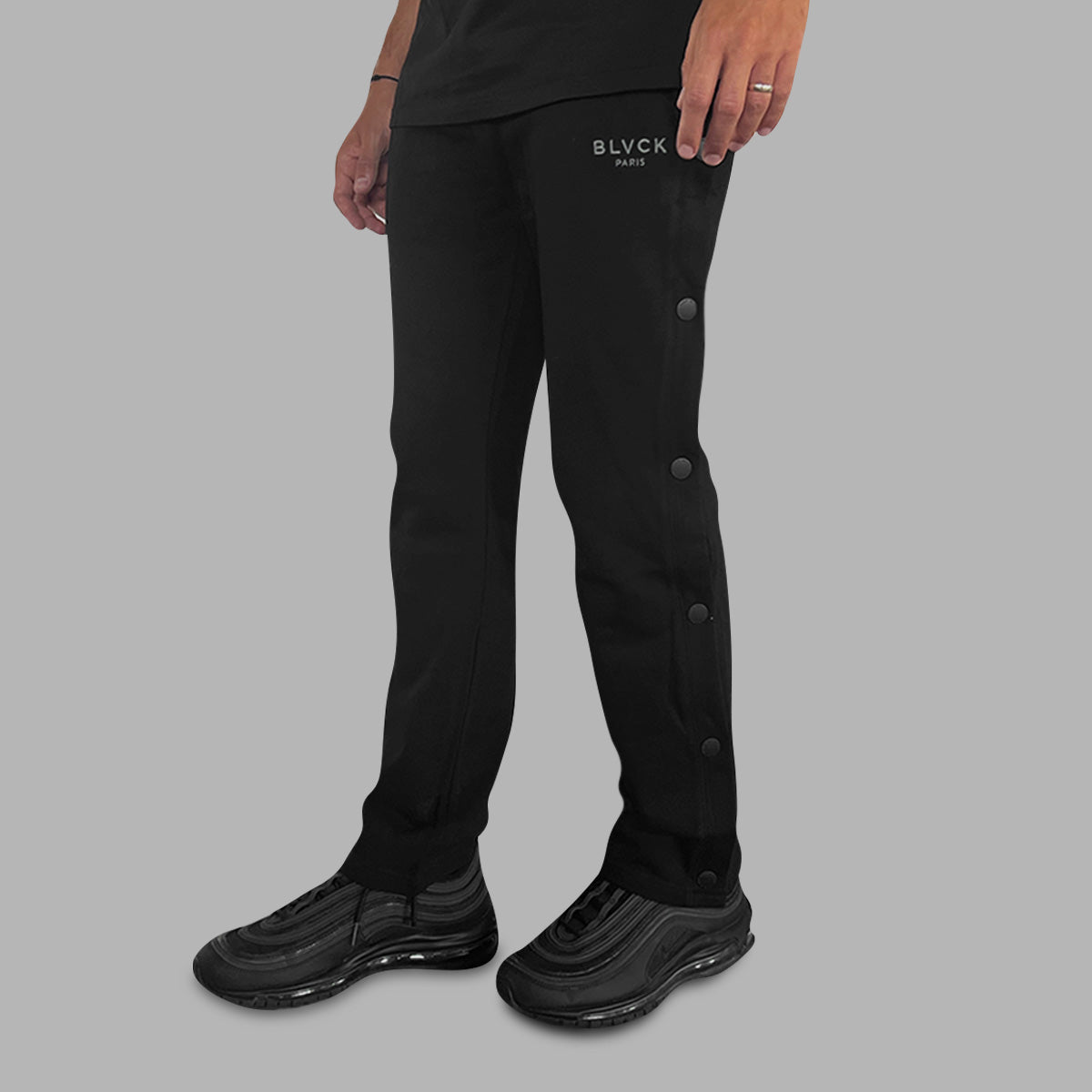 Blvck Utility Blvck Paris | All black hoodies, clothing and accessories.